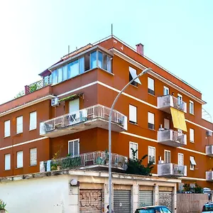 Hostly - Family Stresa Appartamento Roma